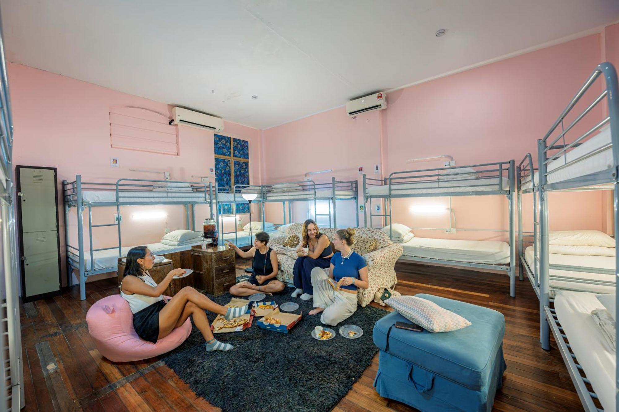 The Manor By Mingle Hostel Kuala Lumpur Exterior photo